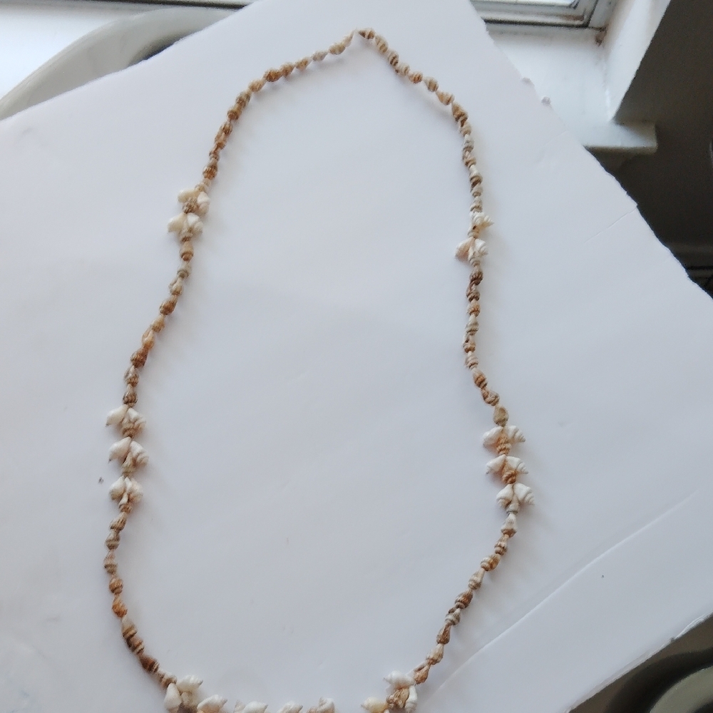 Natural Shell Beaded Necklace - Picture 5 of 5